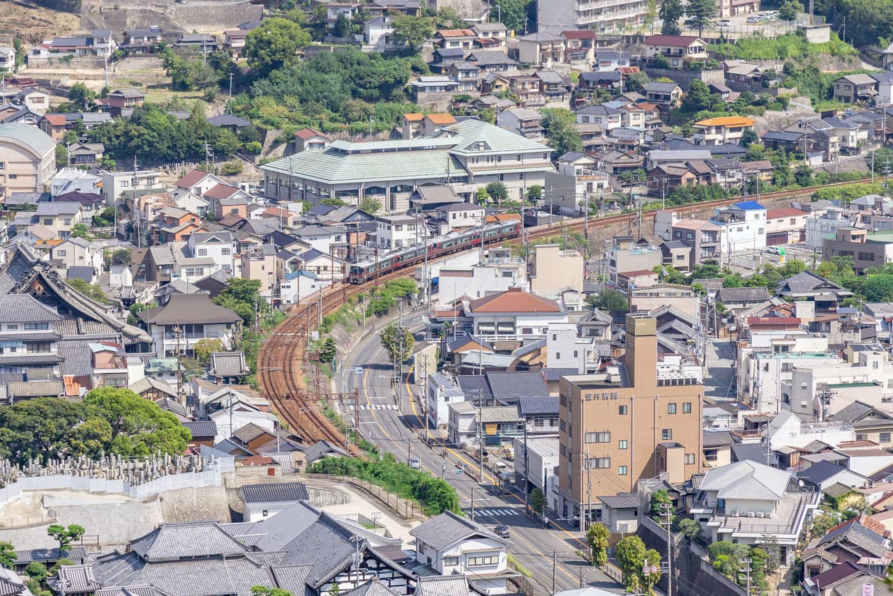 你也喜歡在日本街拍或是體驗日本二三線城市純樸的風情嗎!那就不要錯過廣島的尾道市🇯🇵 - 日本旅遊板 | Dcard
