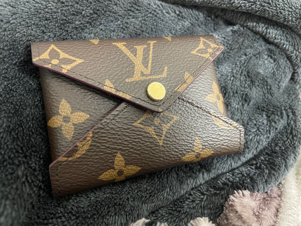 Sac de frappe de luxe: Louis Vuitton donne carte blanche à Karl