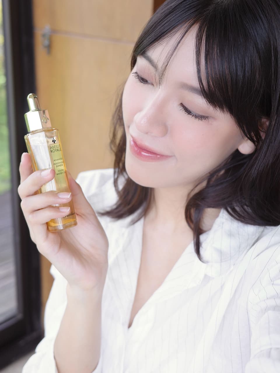 一瓶走天下!美容油界的天花板 #嬌蘭「小金瓶」 - 美妝板 | Dcard