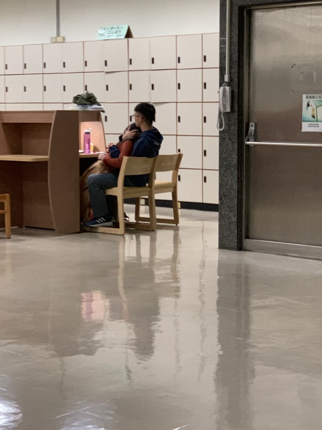 辜怡柔 會讓你大喊WOW ！超強技巧在圖書館真實上演，看完後我驚呆了！ - B36 留言| Dcard