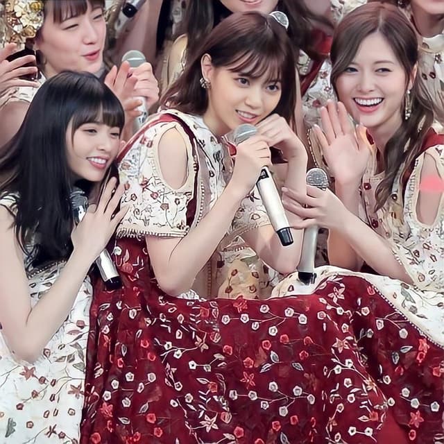 情報 乃木坂46 2018年 紅白衣裝 - 坂道 46板 | Dcard