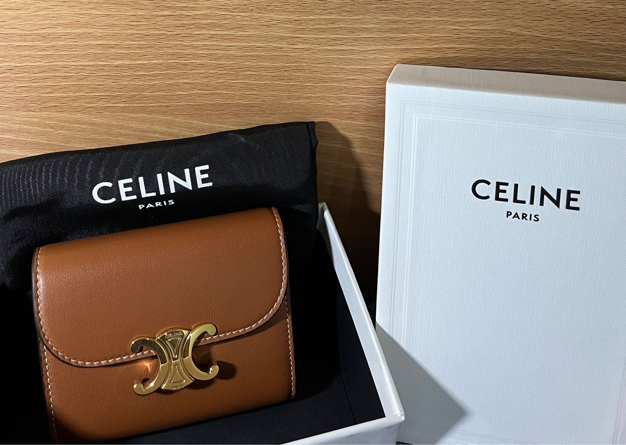 #開箱 Celine凱旋門錢包 - 精品板 | Dcard