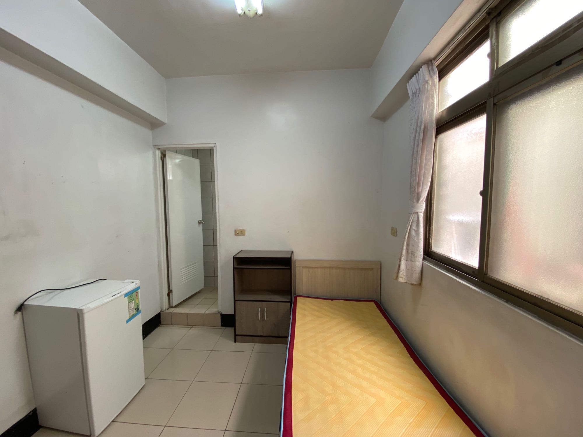 #招租 台中北區套房出租/電費1度3.8元/近中科大，一中商圈/看房免任何費用 - Image 8