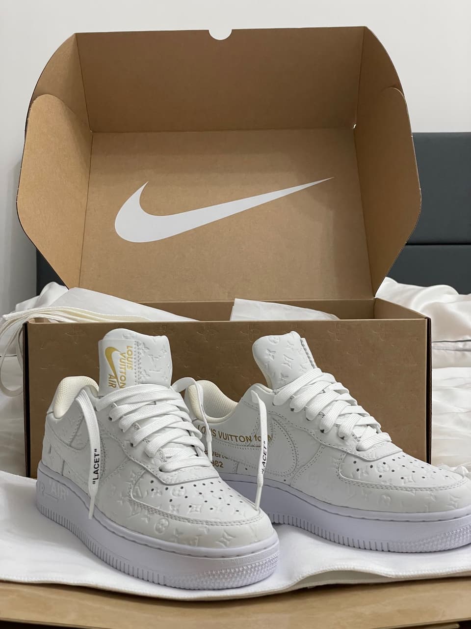 開箱LOUIS VUITTON x NIKE AIR FORCE 1 白色低筒 - 精品板 | Dcard