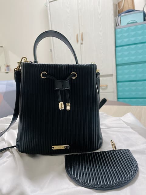 送料込★S’AIME★百褶束口小水桶包★コインケ-ス付ショルダ-BAG S'AIME 百褶束口小水桶包(附半月零錢包) | 蝦皮購物