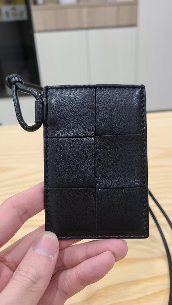 #開箱 #分享 過去半年買的小皮件們(LV、BV、DIOR) - 精品板 | Dcard