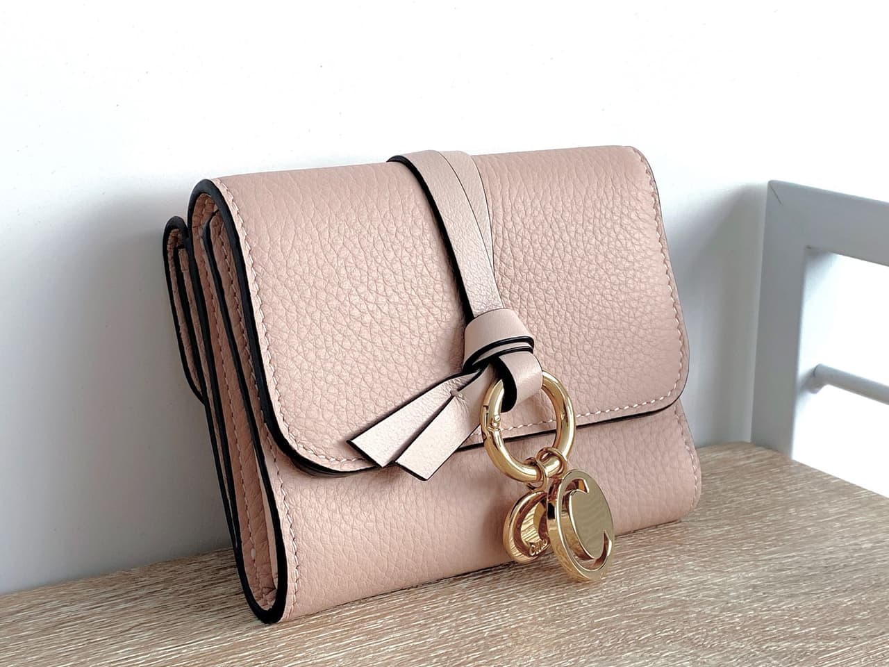 開箱充滿愛的Chloe alphabet 粉色短夾- 精品板| Dcard