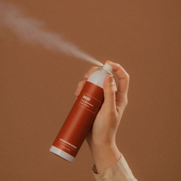 油頭乾洗髮推薦:7款蓬蓬粉、控油噴霧!瀏海清爽不留白神器評比 megapx