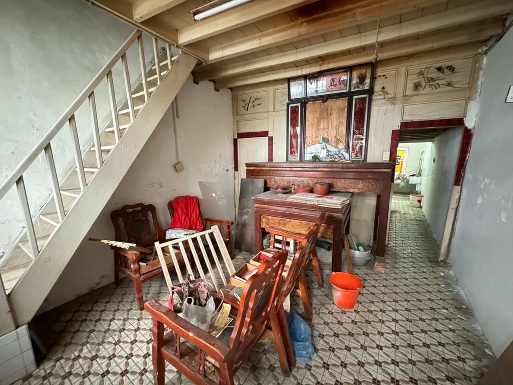 #分享 40年透天老屋翻新完工啦!樓梯後移格局變方正、二樓打通變大主臥 - 購屋板 | Dcard