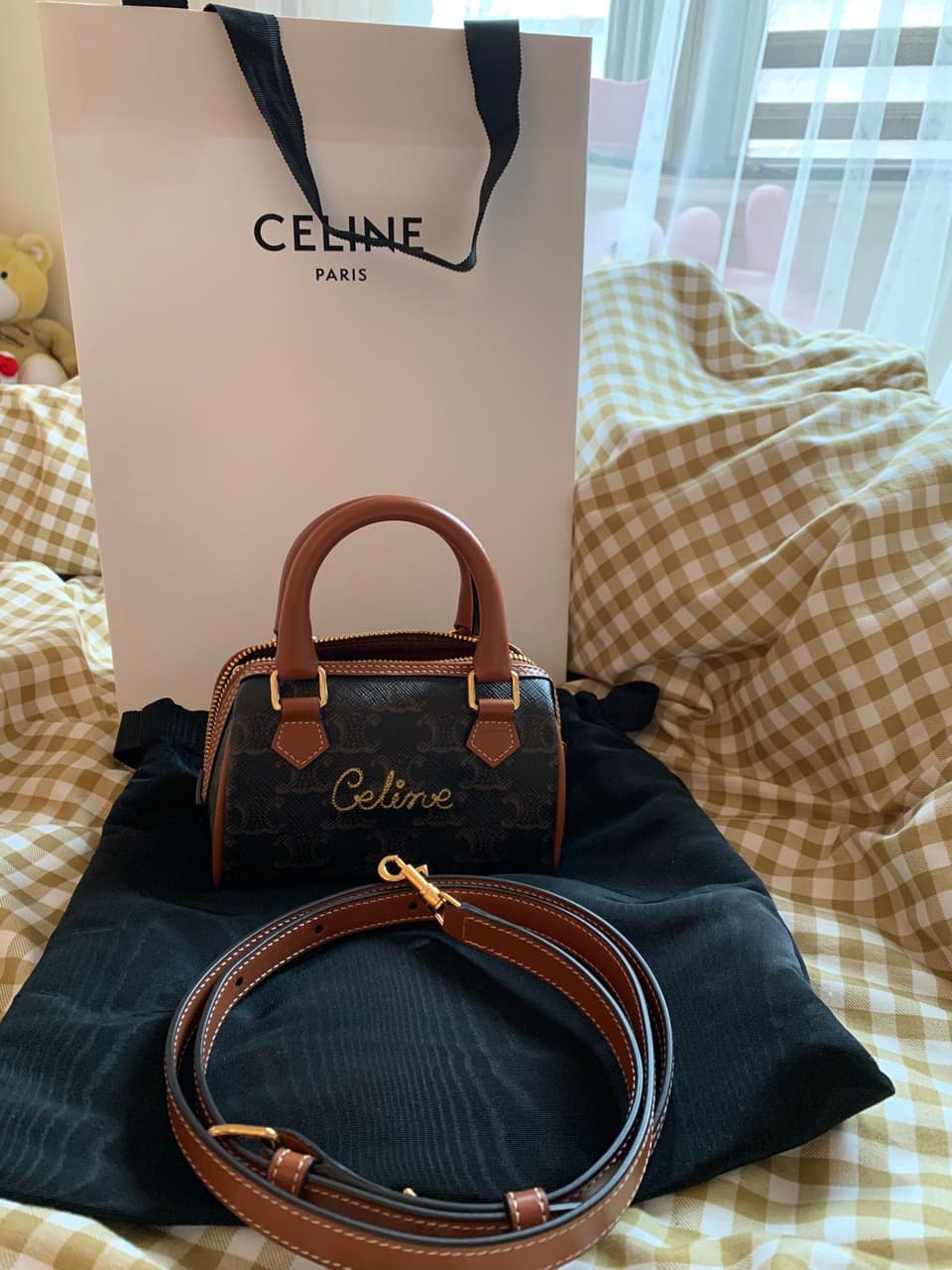 Seline Cursive #開箱 #開箱 Celine CURSIVE TRIOMPHE 迷你波士頓 - 精品板 | Dcard