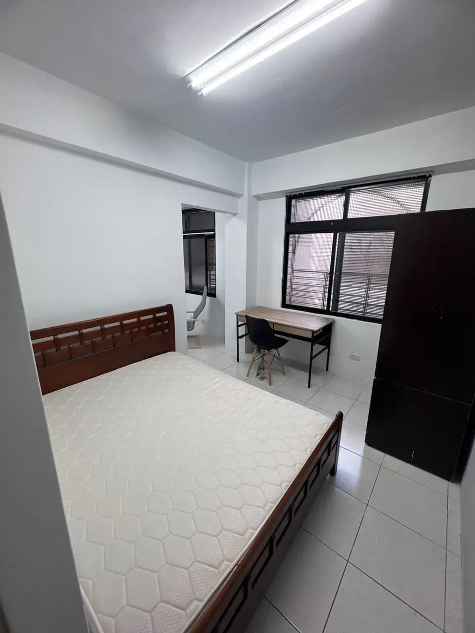 #招租 #招租 #招租 【東海、龍井租屋看這邊】 5～10 坪電梯套房 🏠 乾淨又安靜、採光通風都超棒 🌤️ - Image 5