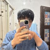 紋著蜈蚣的手
