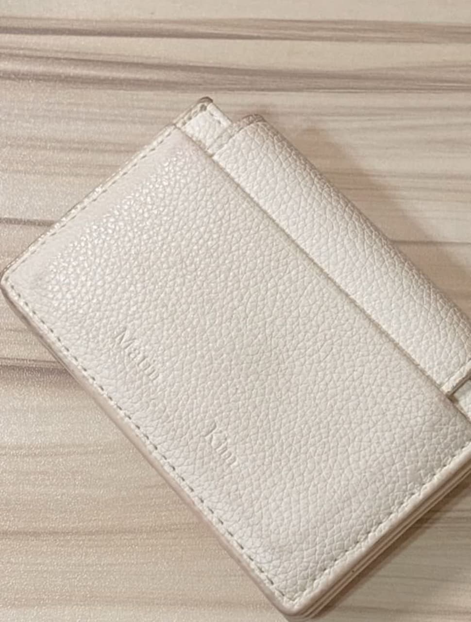 我要賣Matin kim錢包/卡夾白色- 二手交易板| Dcard