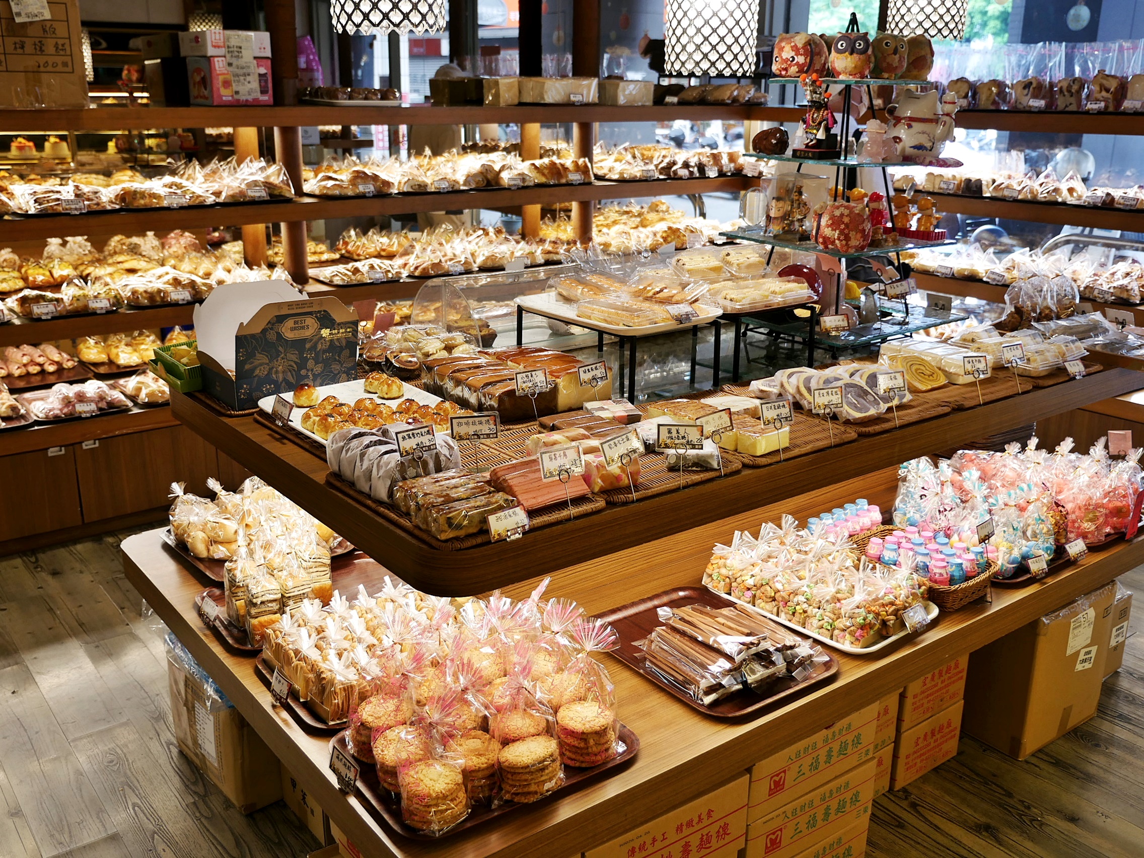 40年烘焙坊不靠麵包店出名，倒是蛋黃酥表現不輸彰化名店