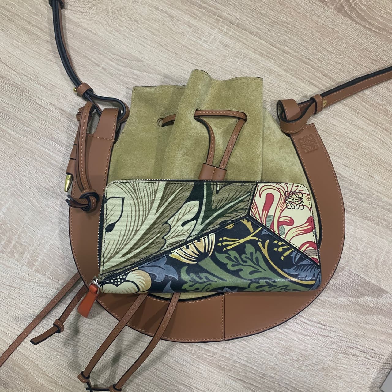 Horseshoe discount bag loewe