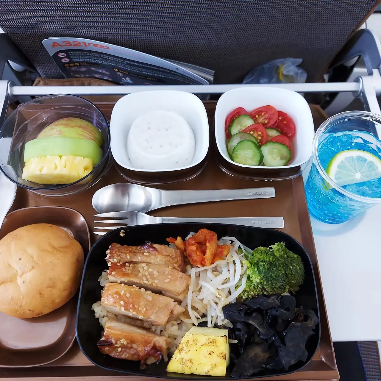 星宇航空機上餐點開箱 (大推胡同燒肉！) - 美食板 | Dcard
