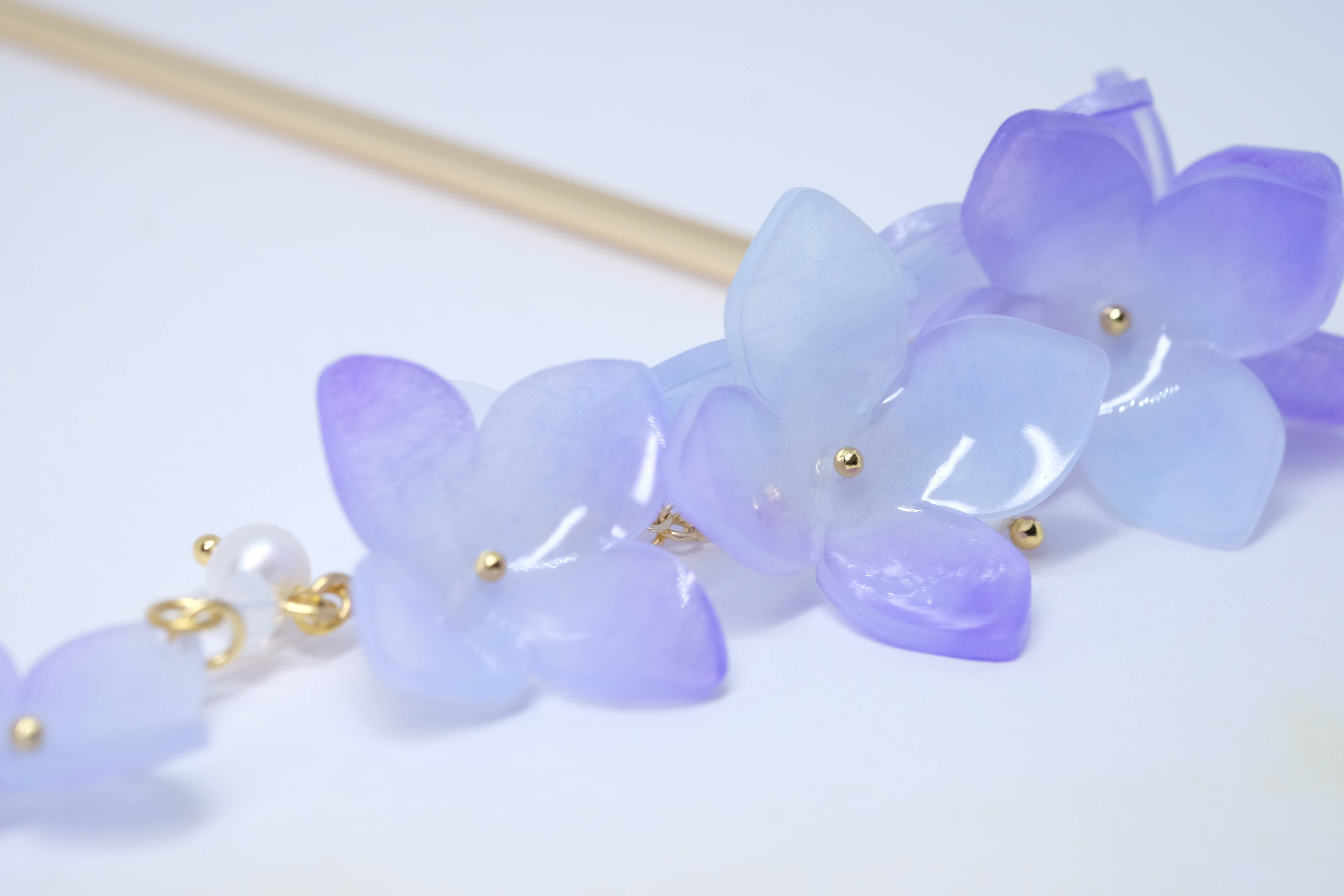 不能出門，只好首飾賞花了(圖多注意流量) #手作飾品 #耳環 #熱縮片 #彩虹 - 手作板 | Dcard