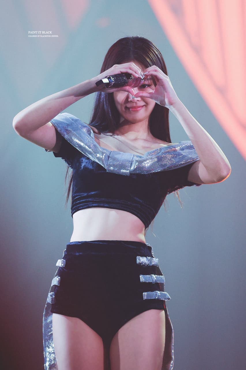 #分享 哇!太美了!好適合當桌布的圖!! ️Jennie - BLACKPINK板 | Dcard