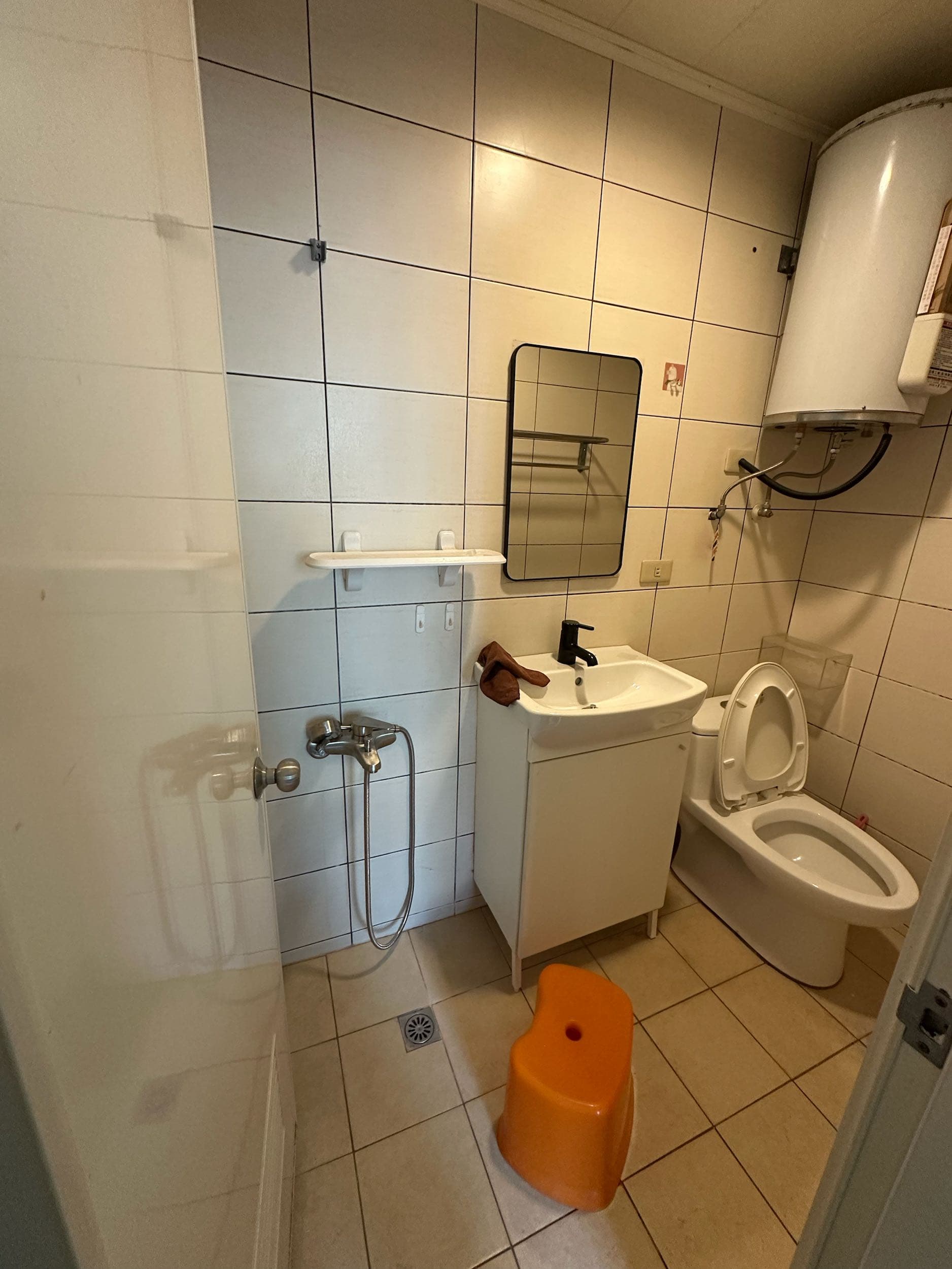 #招租 出租台中西區近勤美套房 - Image 6