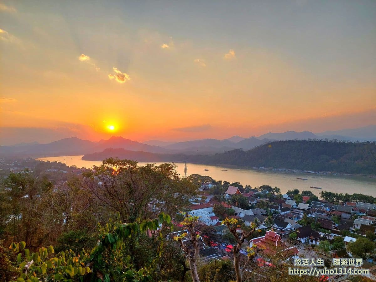 #國外遊記 #寮國龍坡邦景點 #寮國旅遊dcard ️寮國一處世界遺產的千年古老優美小鎮撐起整個國家經濟?!👍😍 - 旅遊板 | Dcard