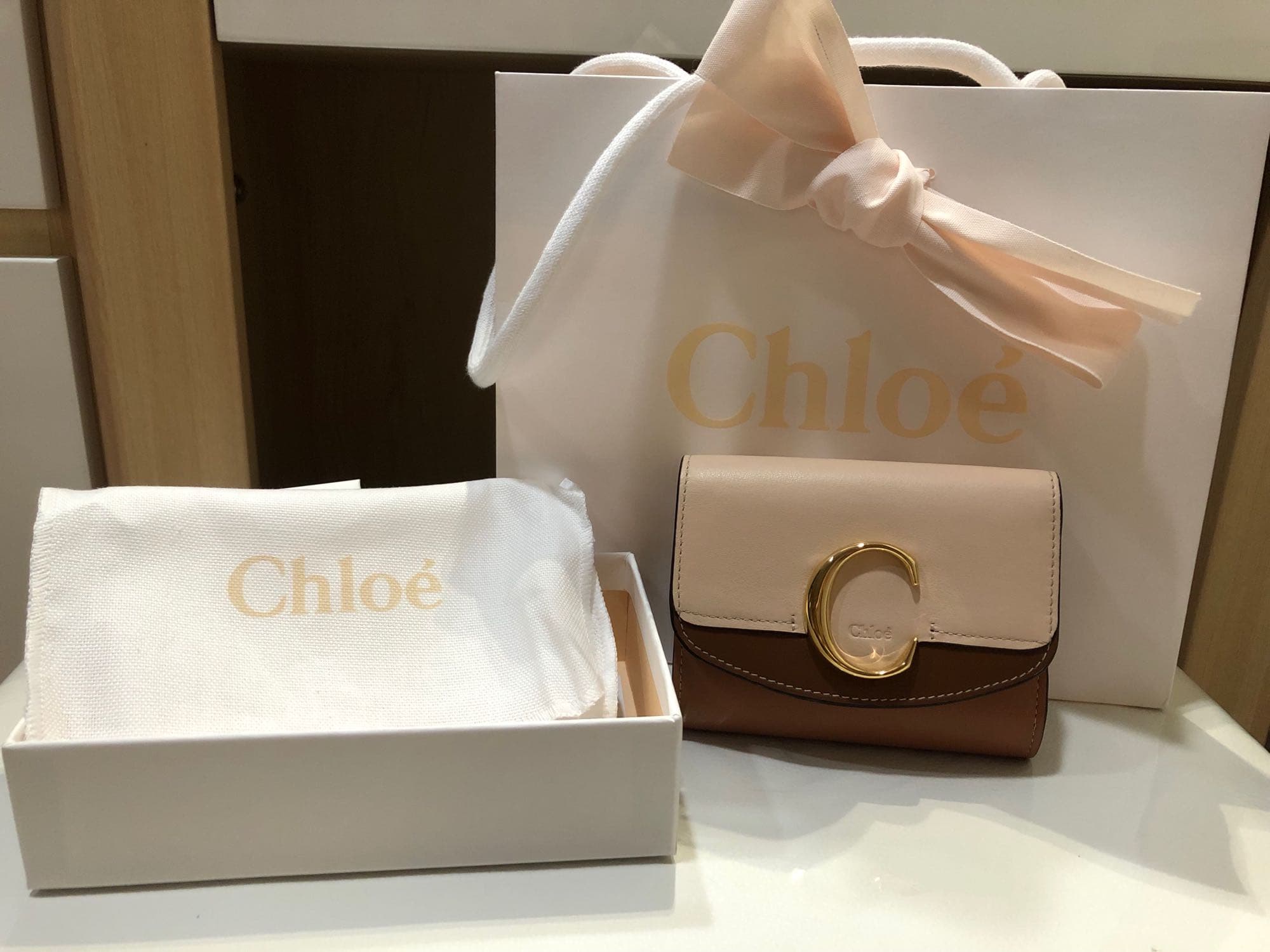 開箱Chloe C字短夾- 精品板| Dcard