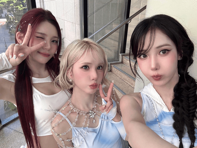 GFRIEND viviz ウナ　ktown4u特典 VIVIZ ウナ ktown4you 店舗特典 トレカ - メルカリ