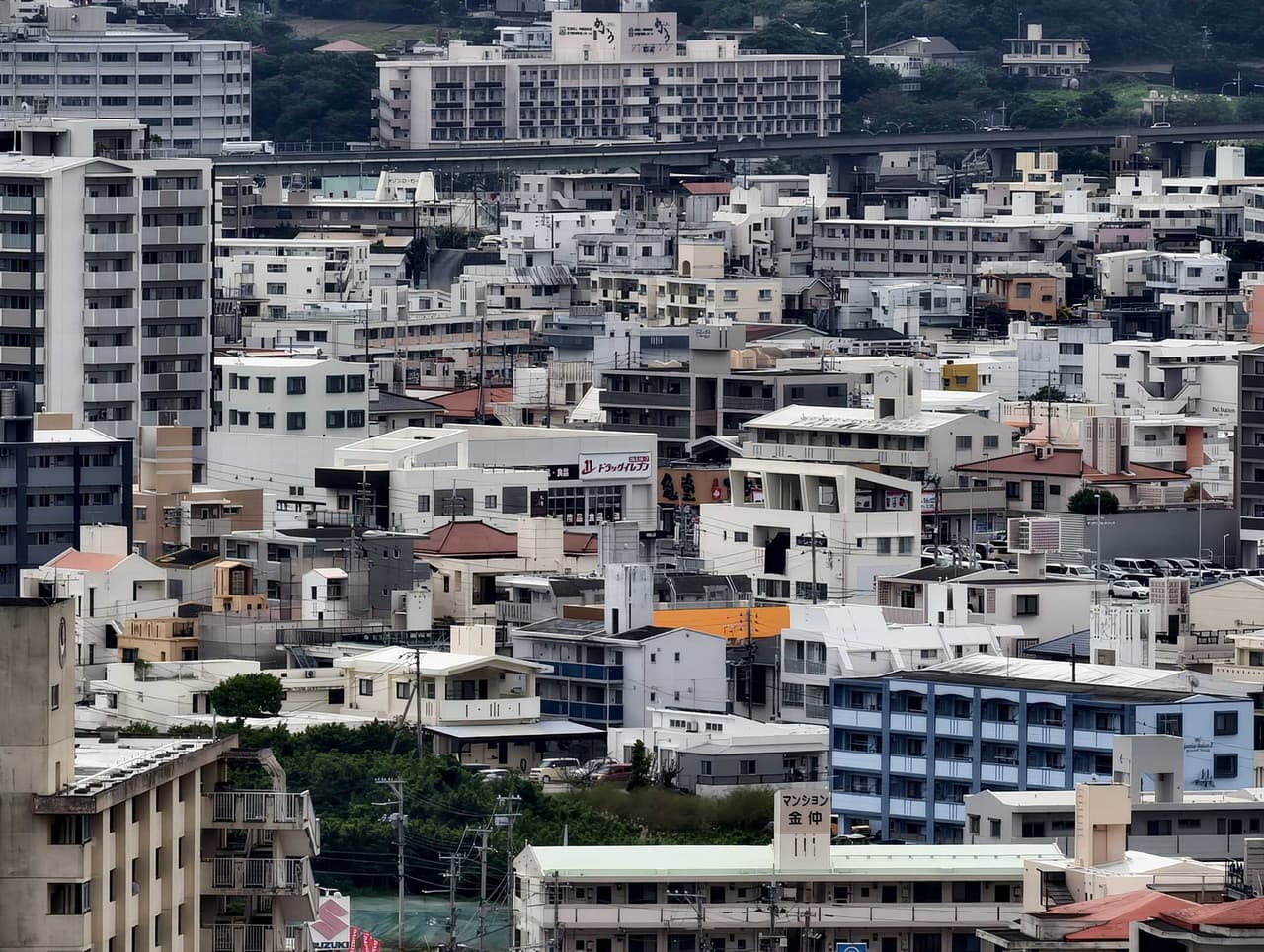 無聊跑去沖繩騎機車...feats. vivo X300 Pro 無聊跑去沖繩騎機車...feats. vivo X300 Pro