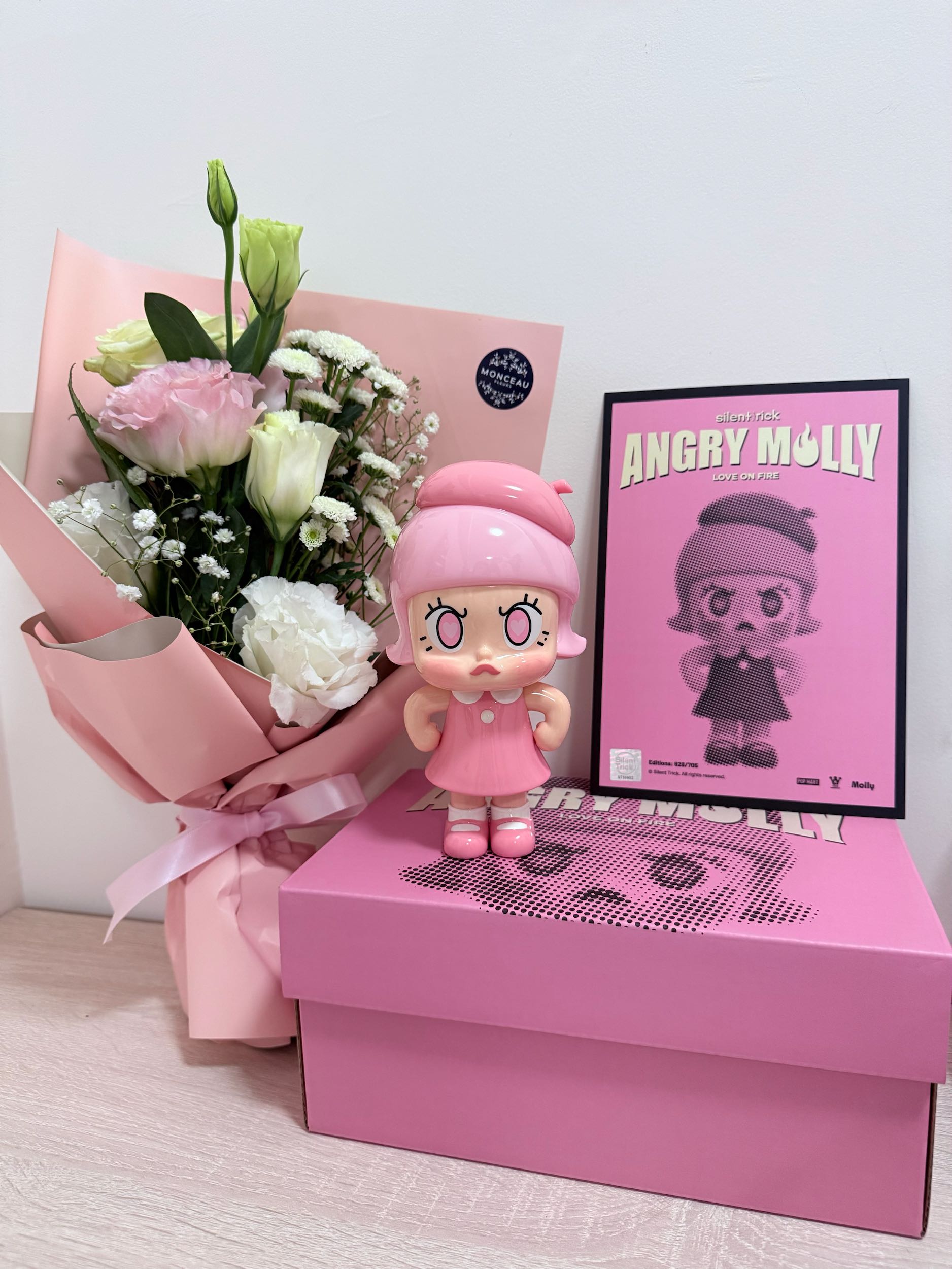 限定705体 POPMART Angry MOLLY LOVE ON FIRE Angry MOLLY LOVE