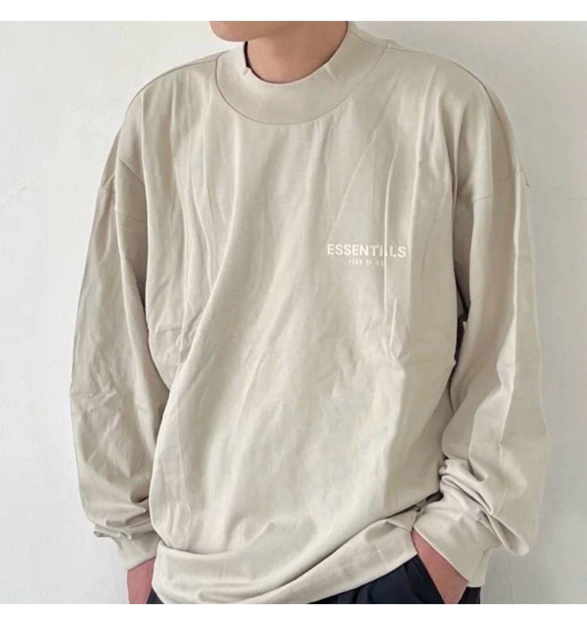 #我要賣 全新Essentials fear of god 植絨小標薄長袖上衣 燕麥色 - 二手交易板 | Dcard