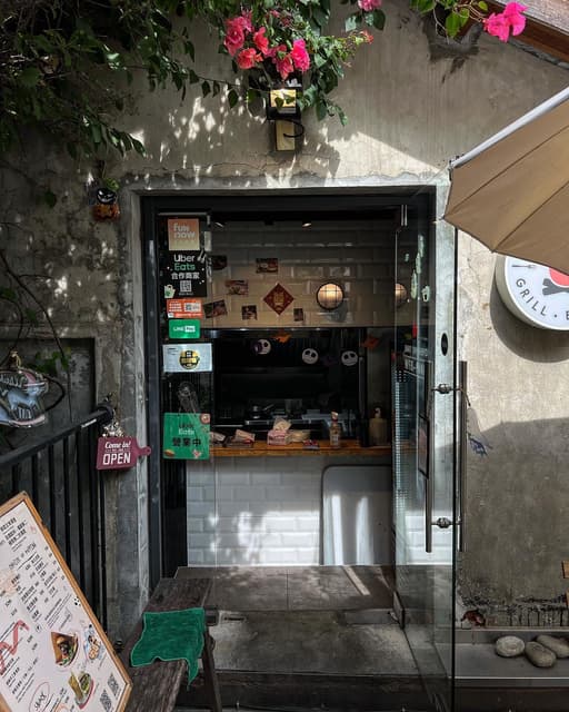 OakTown Burger Grill｜台中美食｜隱藏在2樓的露天美式漢堡 美食板 Dcard