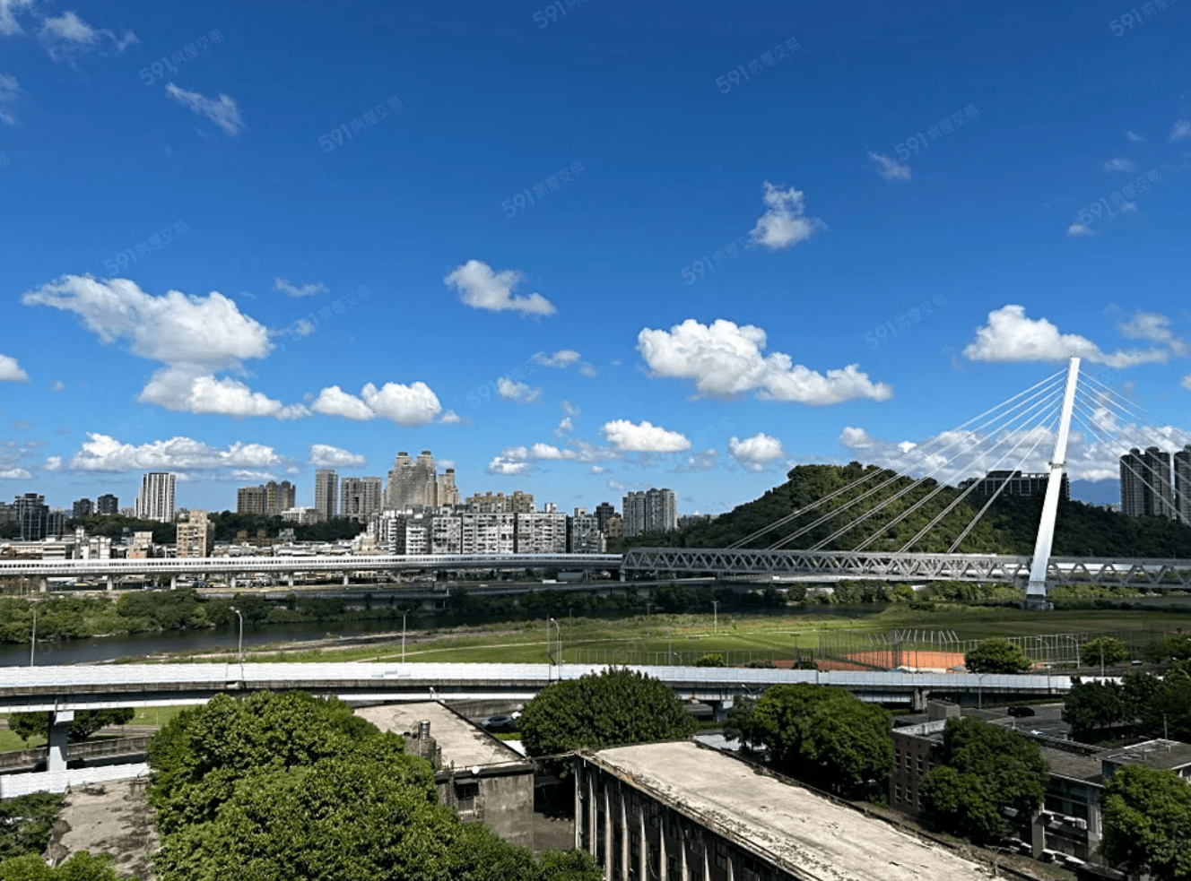 #房東 #招租 新北市新店區十四張捷運站屋齡2年內大樓雅房招租(限女) - Image 4