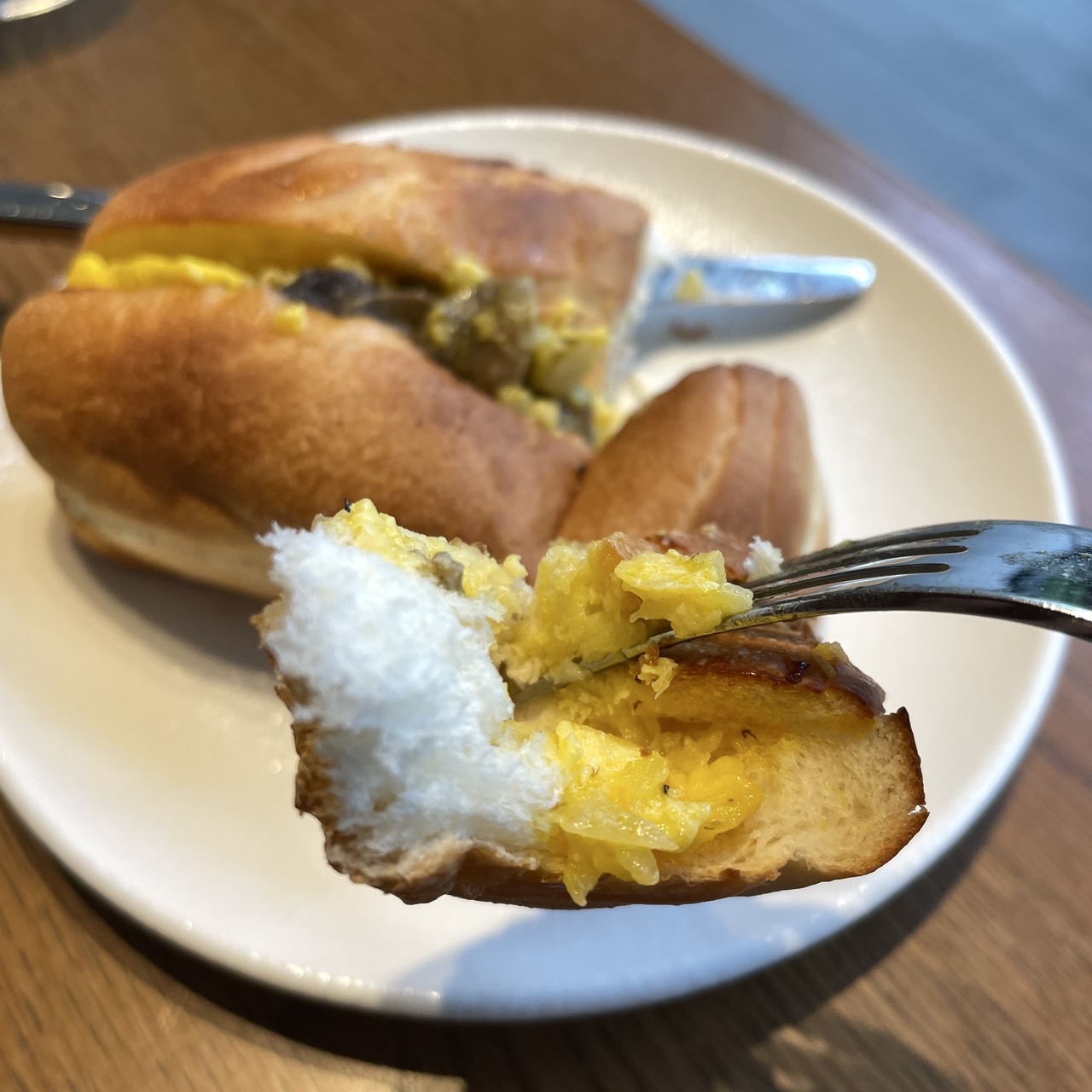 星巴克「黑松露嫩蛋三明治」蠻好吃的