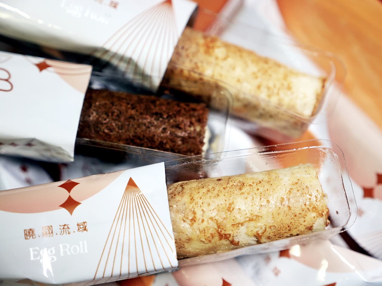 蛋捲內餡竟然有水果果肉，這樣的組合也太妙，沒想到意外好吃 - 美食板 | Dcard