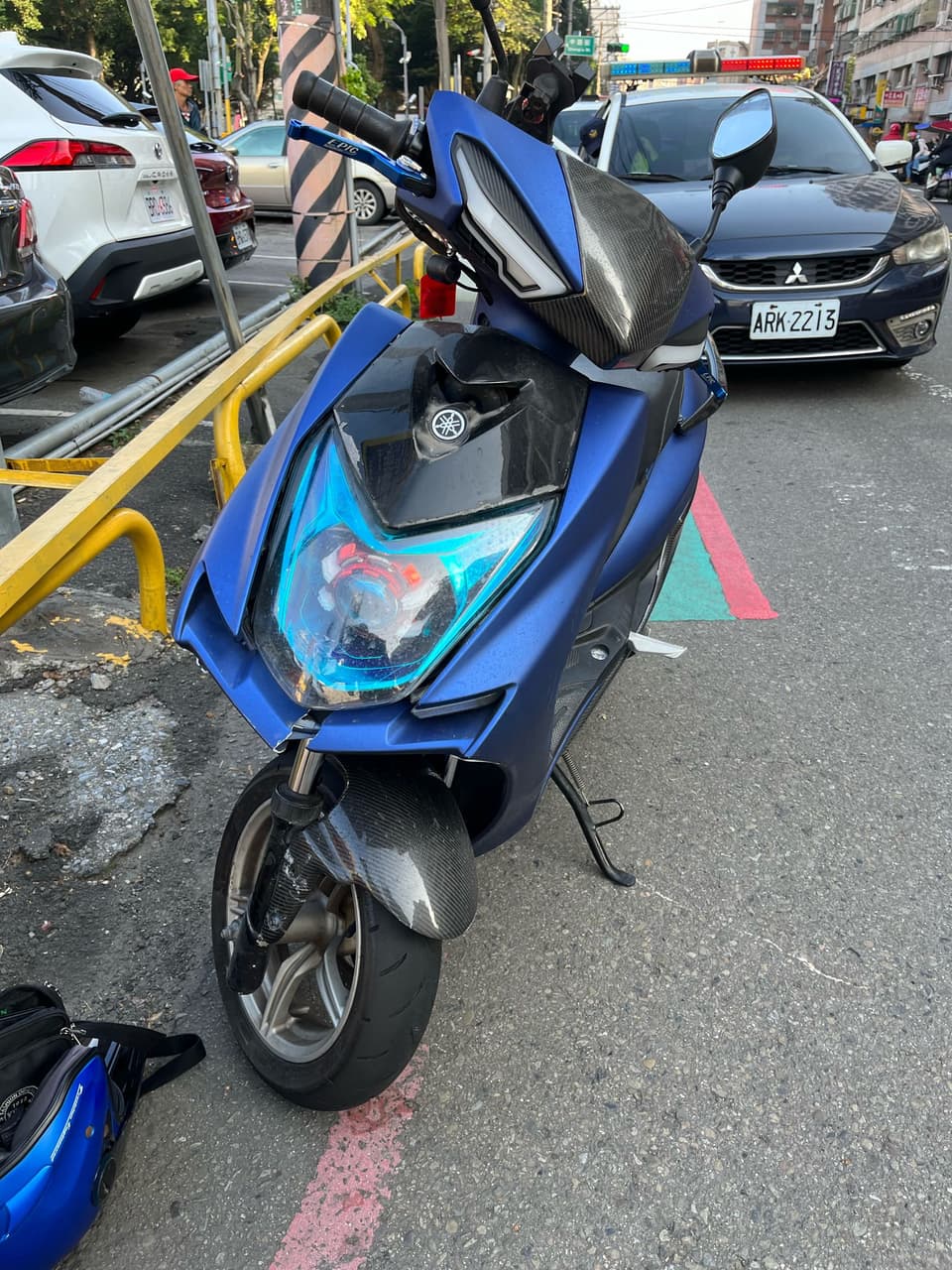 Fnx 儀錶板水氣問題- 機車板| Dcard