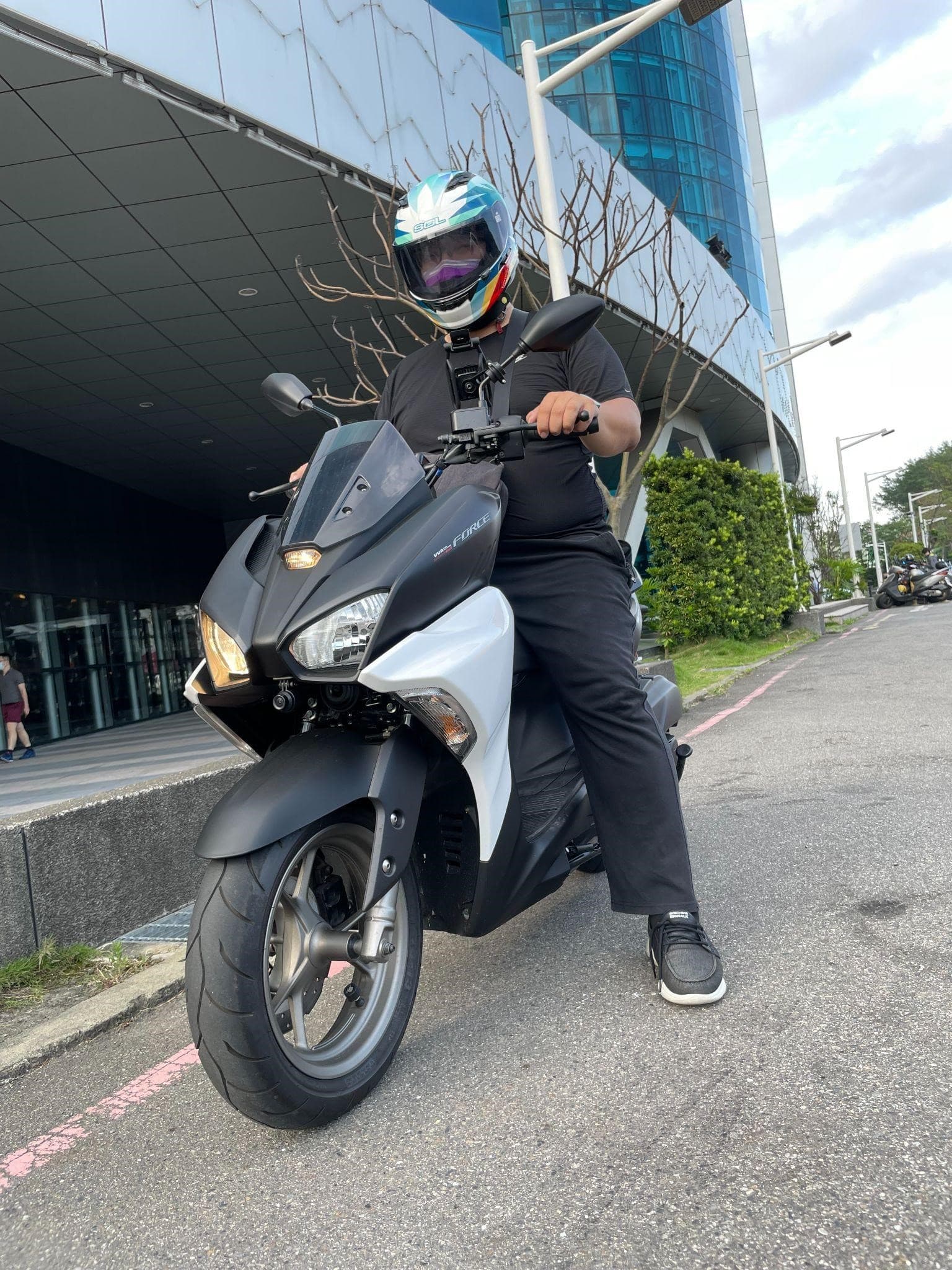 車輛分享人生中的第？台Yamaha，Force2.0開箱- 機車板| Dcard