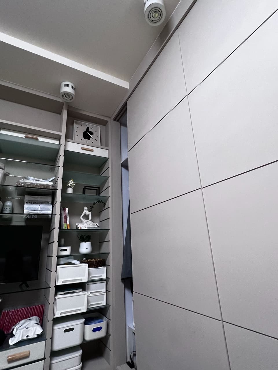 #分享 #居家佈置 What’s in my room 從淘寶搬了間奶油風的男生4.5坪臥室會是長怎樣？老房間一步步的改造成長紀錄 - 居家 ...