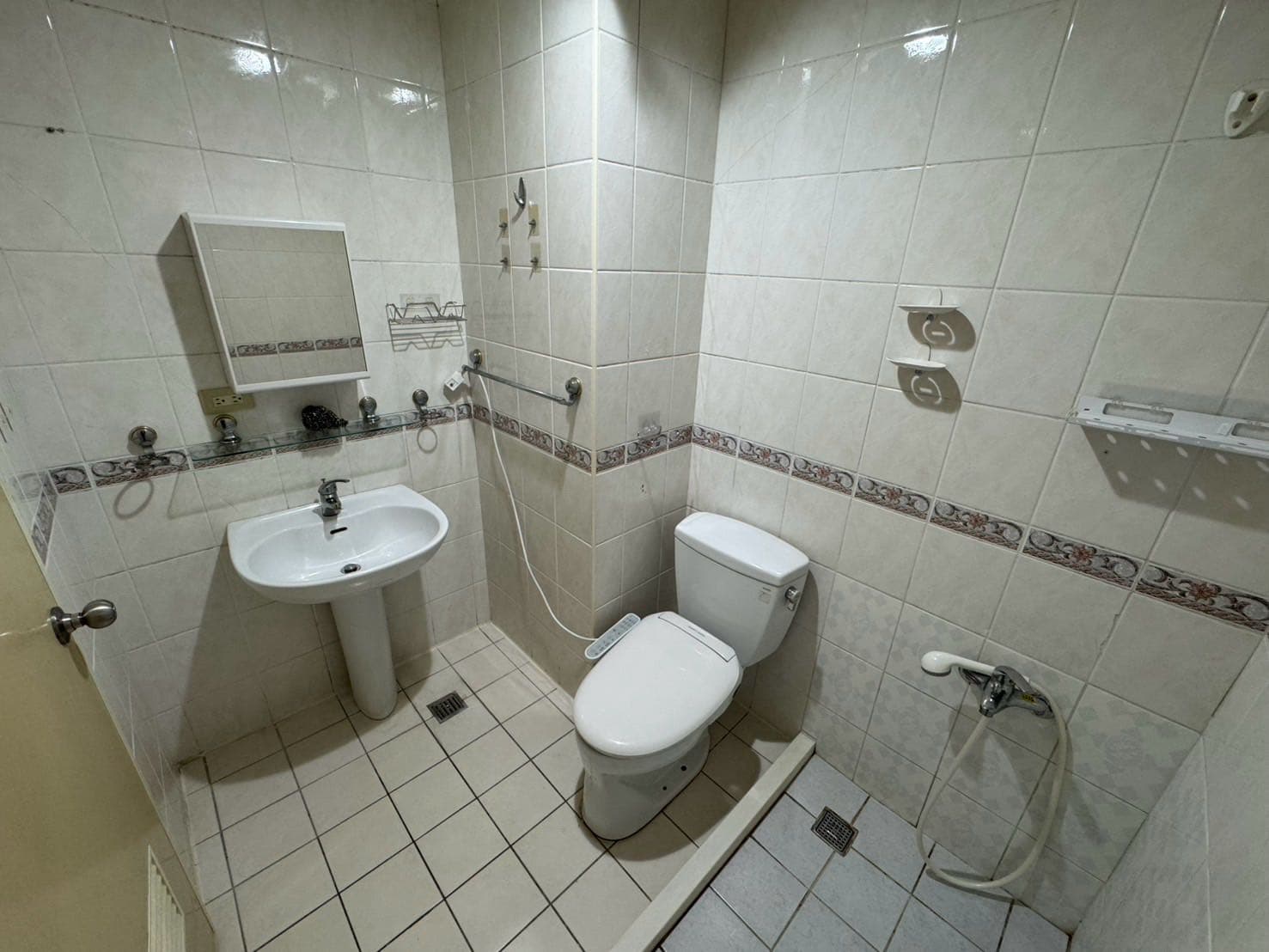 #招租 #招租 #台中 #北屯 #近捷運 - Image 7