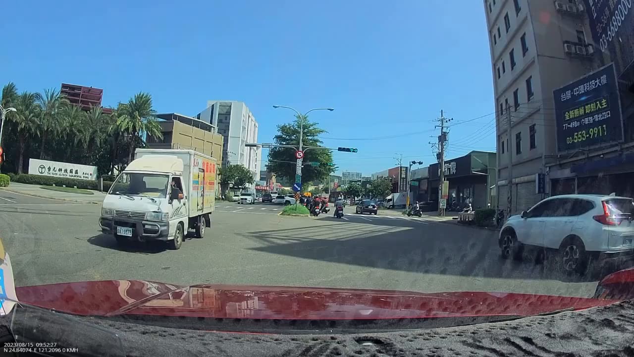 吊車勾到電線 有夠可怕 - 科技業板 | Dcard